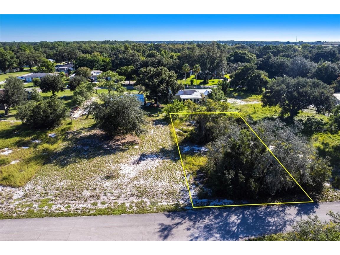 913 Hollyhock Court Lake Placid FL 33852 C7513983 image1