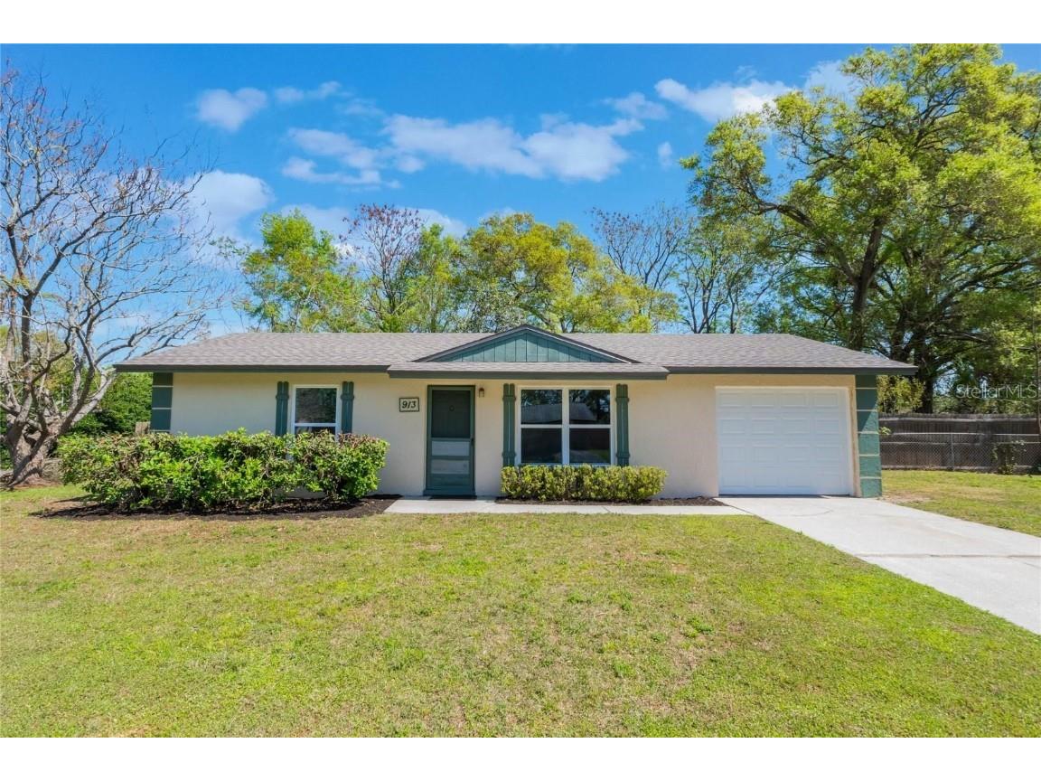 913 Jacaranda Drive Lady Lake FL 32159 O6360381 image1