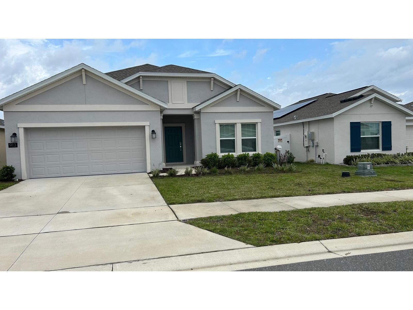 913 Laurel View Way  