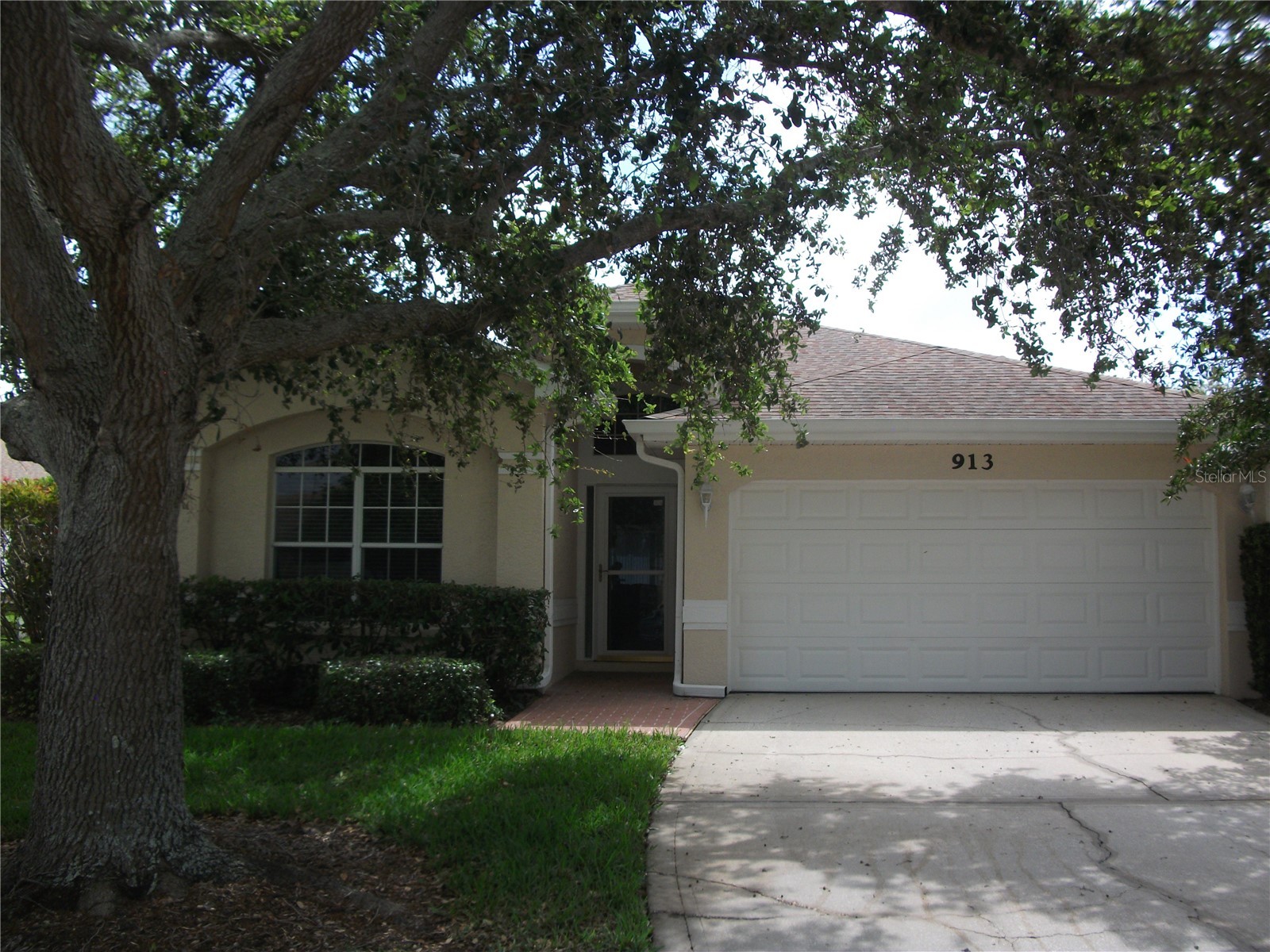 913 Michele Circle Dunedin FL 34698 TB8465082 image1