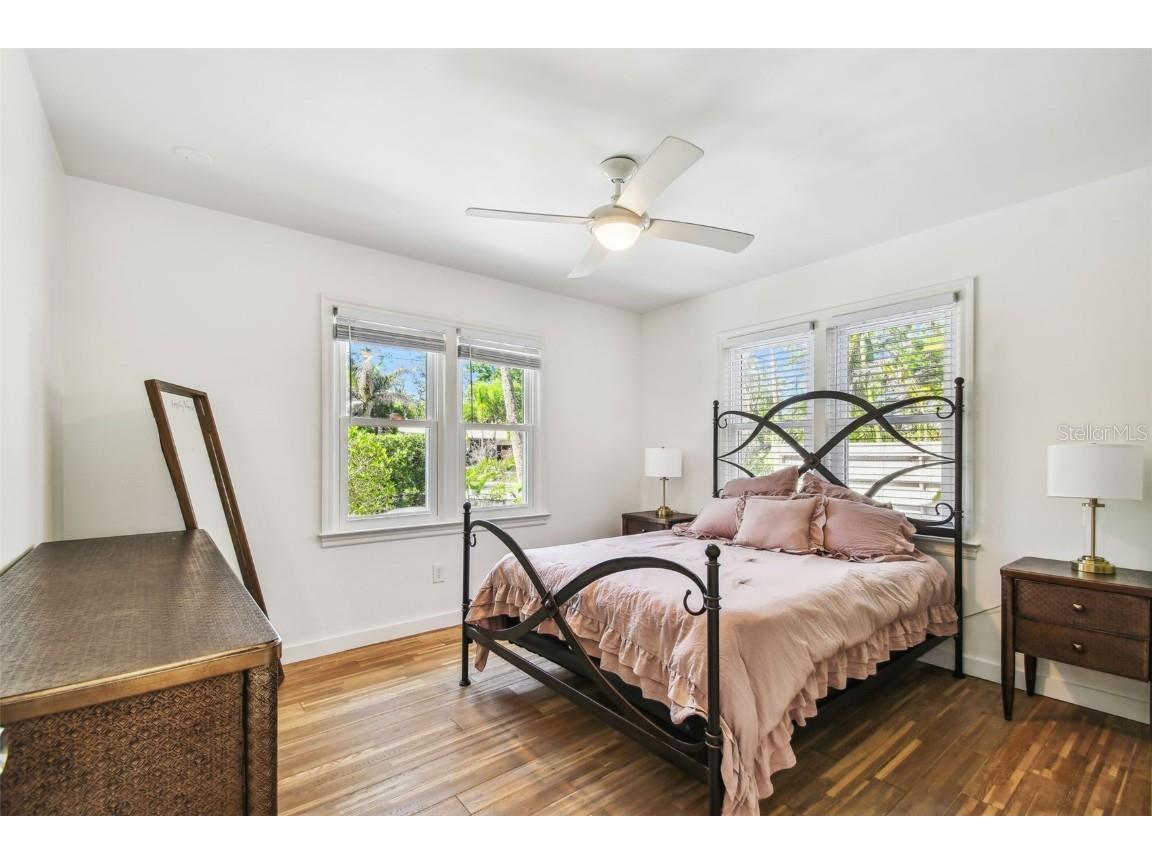 913 Tennessee Lane Sarasota FL 34234 O6369286 image8