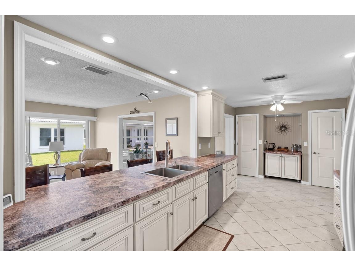 9130 34th Way N #6 Pinellas Park FL 33782 TB8407611 image16