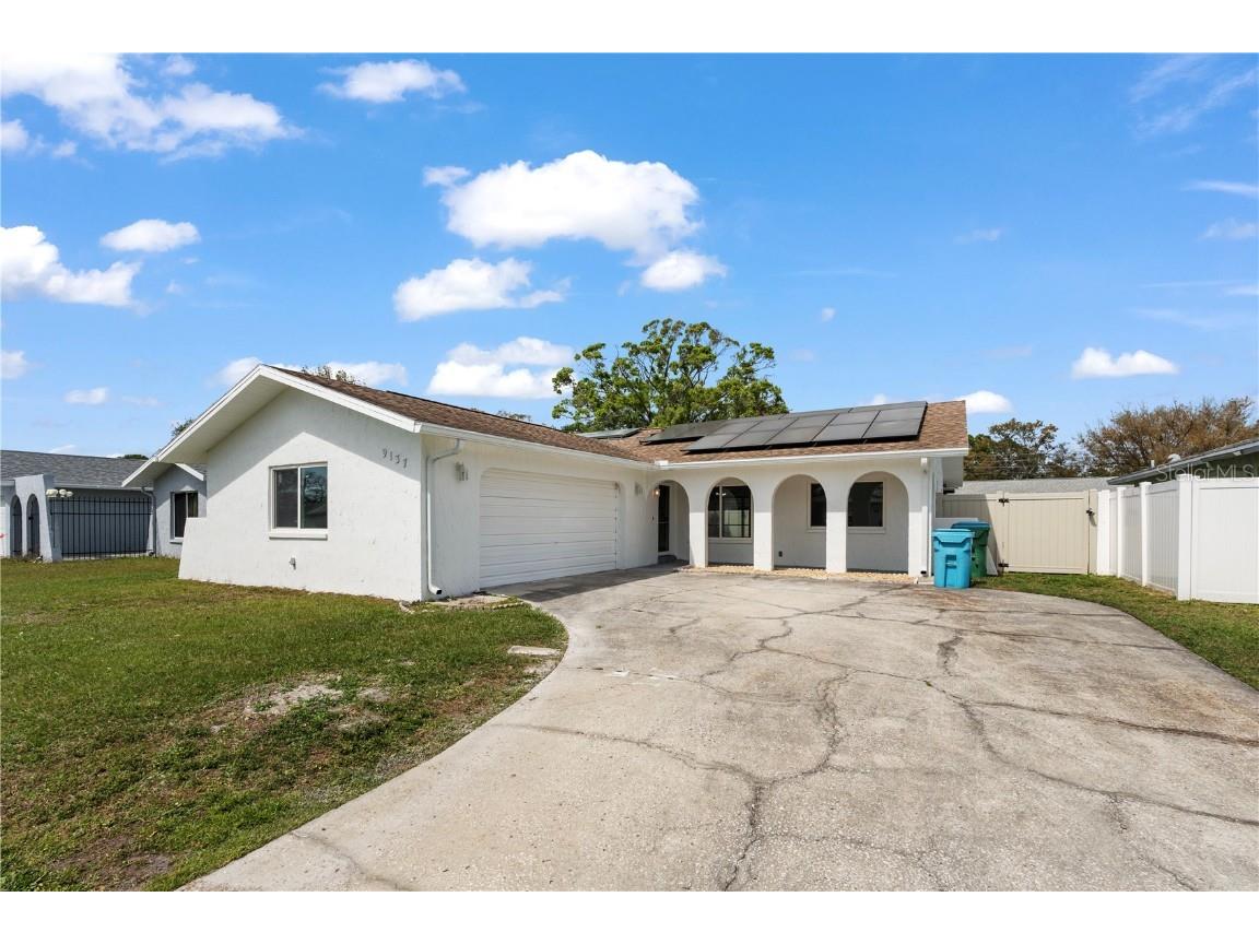 9137 85th Avenue Seminole FL 33777 TB8353721 image1