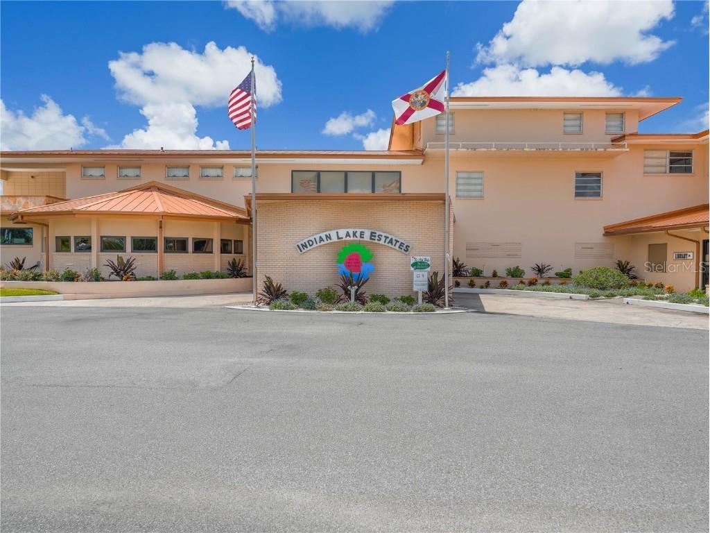 914 & 916 Poinciana Drive Indian Lake Estates FL 33855 - LAKE WALK-IN-WATER TB8433592 image12