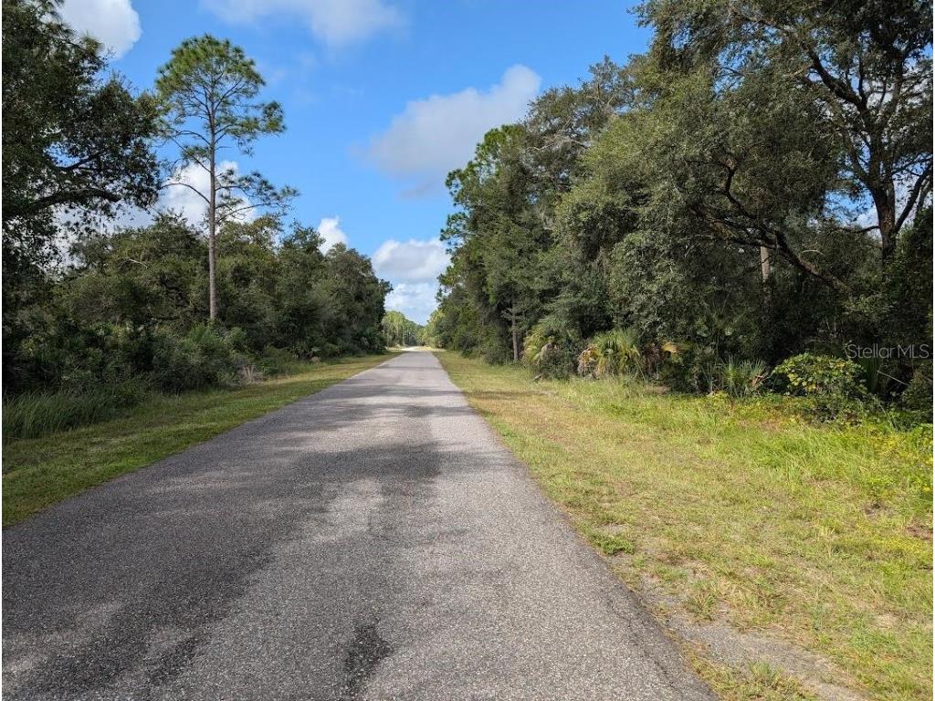 914 & 916 Poinciana Drive Indian Lake Estates FL 33855 - LAKE WALK-IN-WATER TB8433592 image2