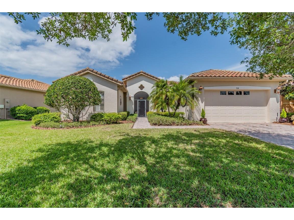 914 Barcelona Dr Poinciana FL 34759 S5066318 image1