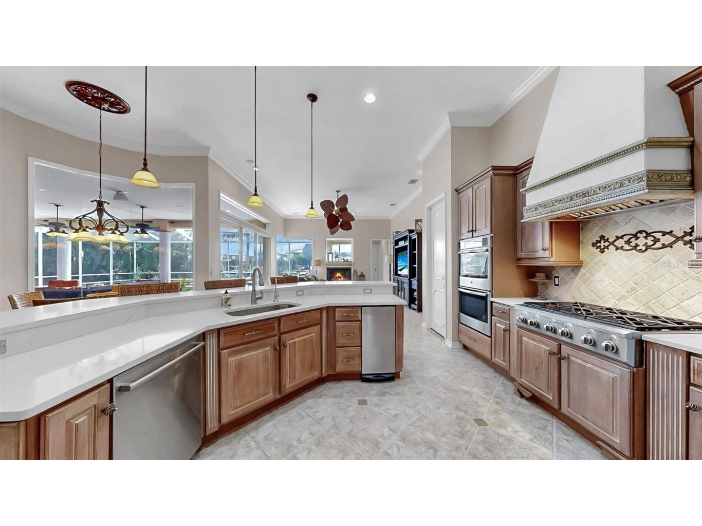 914 Capriccio Lane Apollo Beach FL 33572 TB8420372 image23