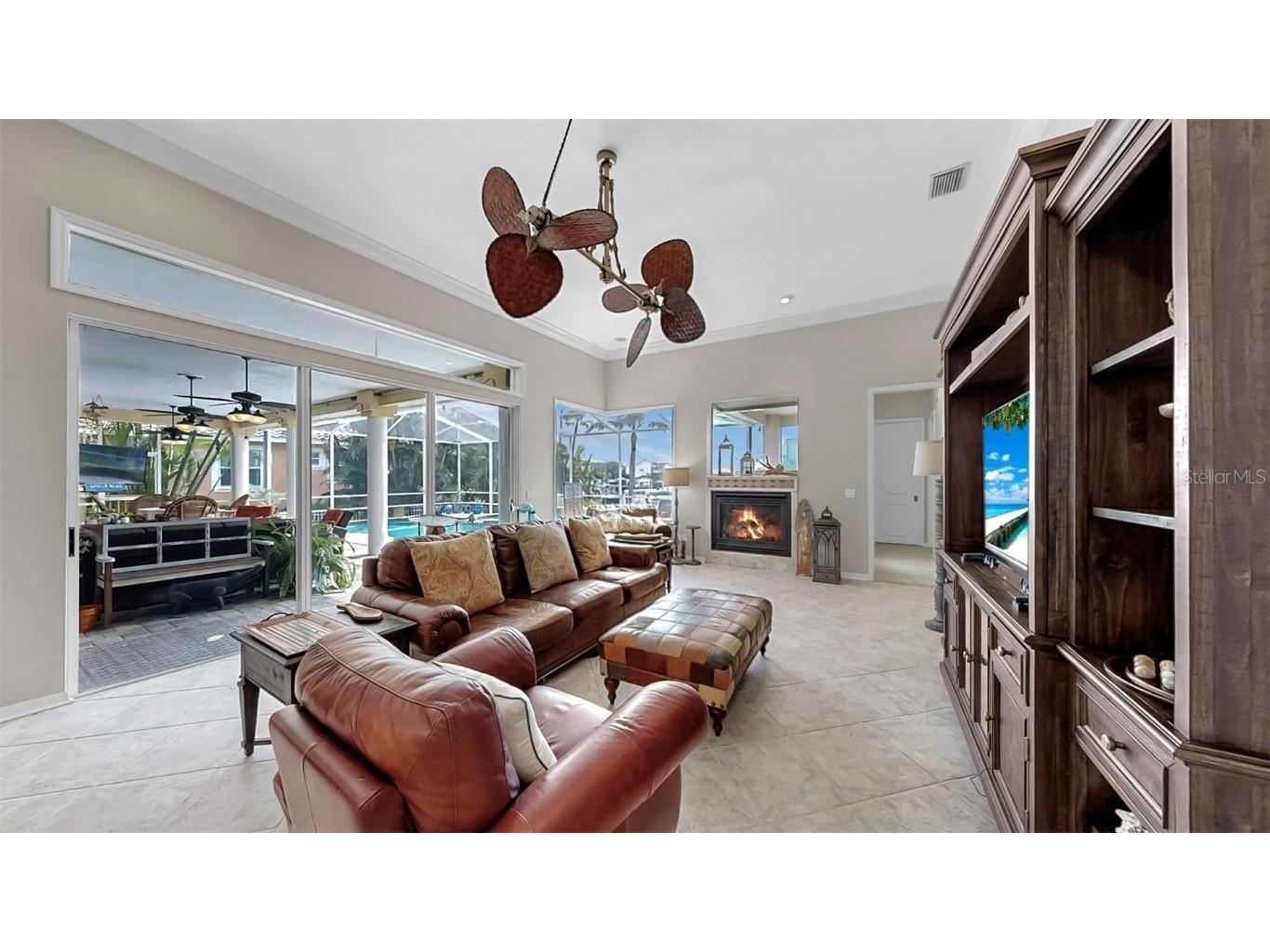 914 Capriccio Lane Apollo Beach FL 33572 TB8420372 image35