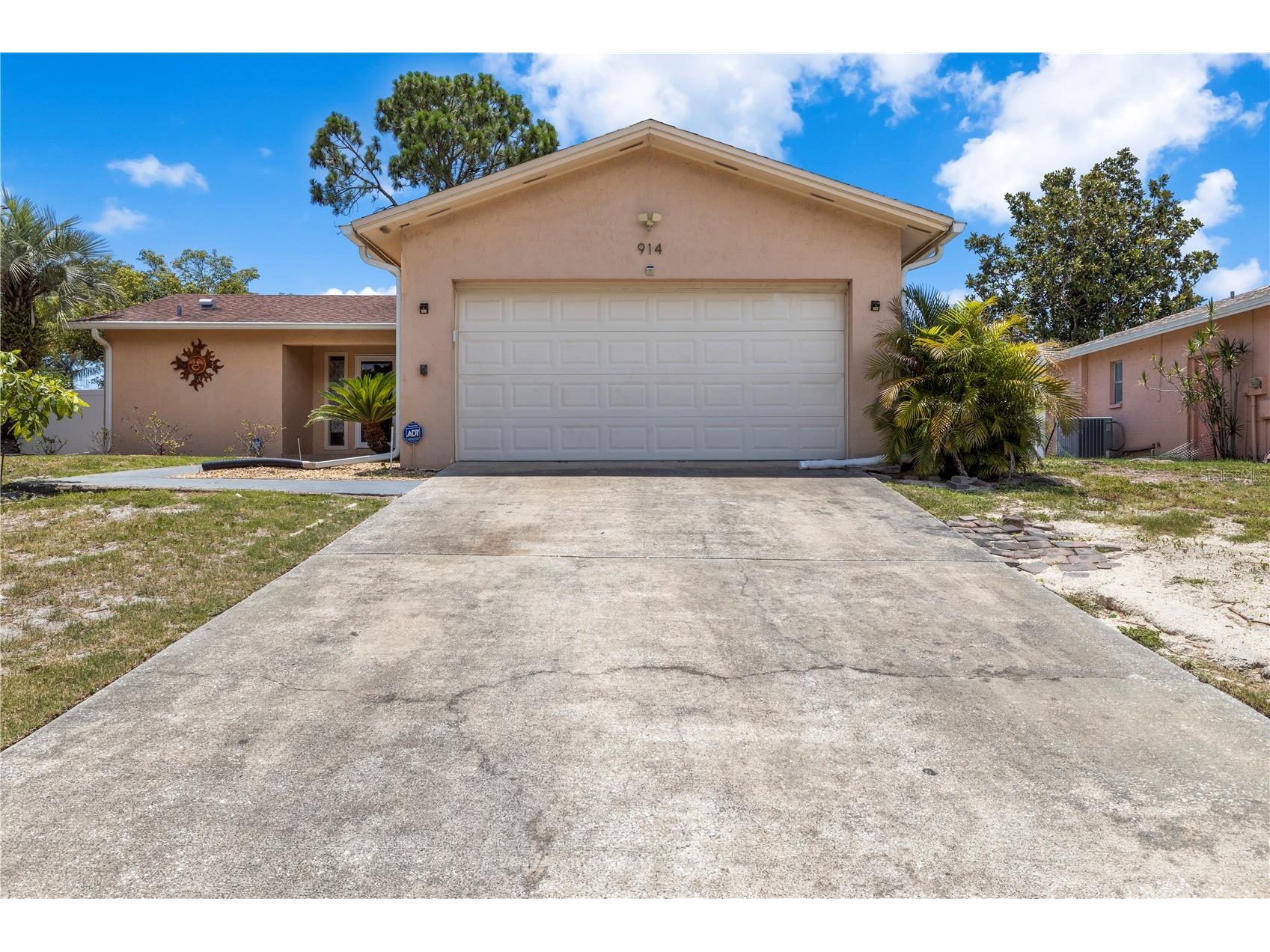 914 Carlton Road Tarpon Springs FL 34689 - GULFVIEW LAKE TB8518821 image1