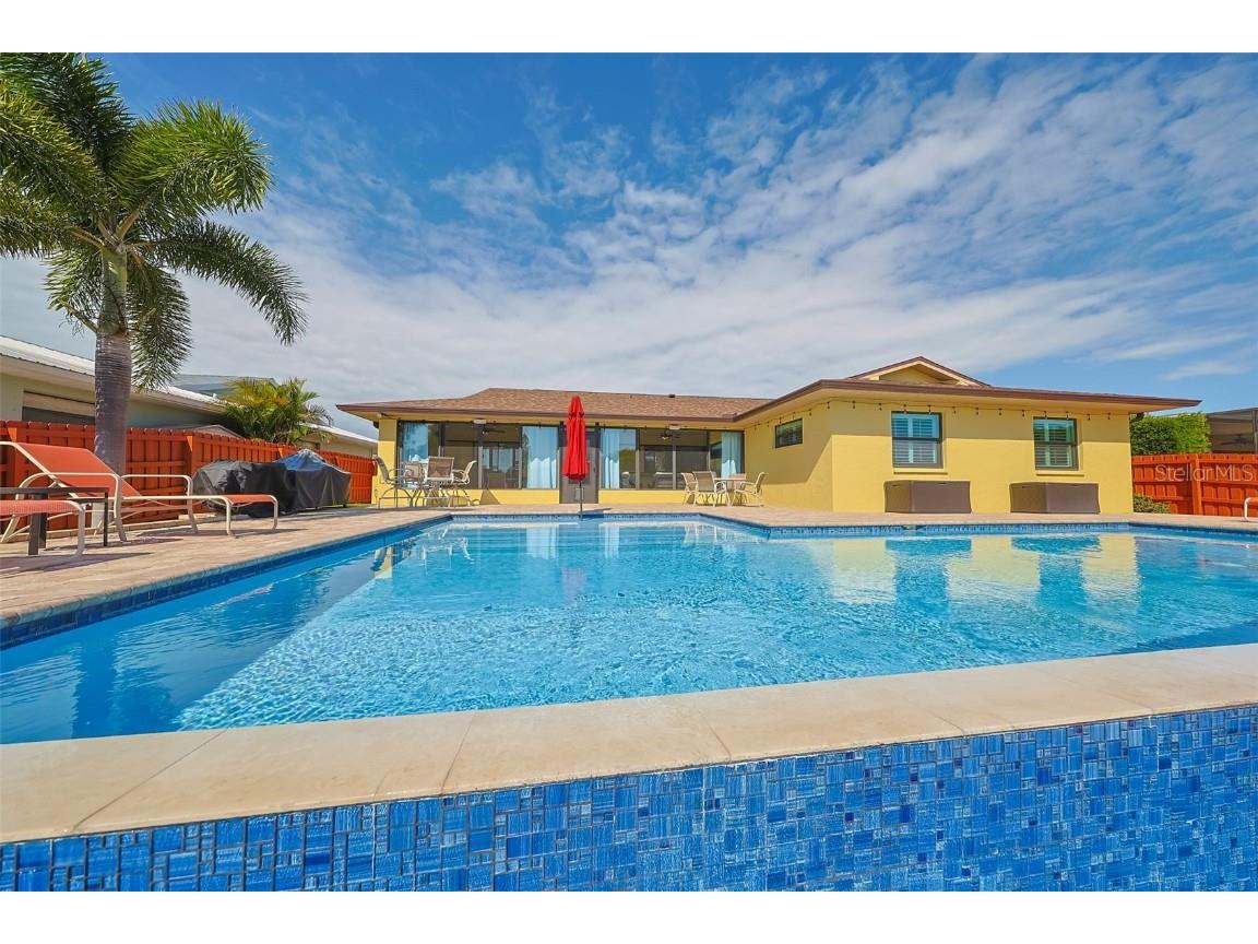 914 Chipaway Drive Apollo Beach FL 33572 TB8448642 image6