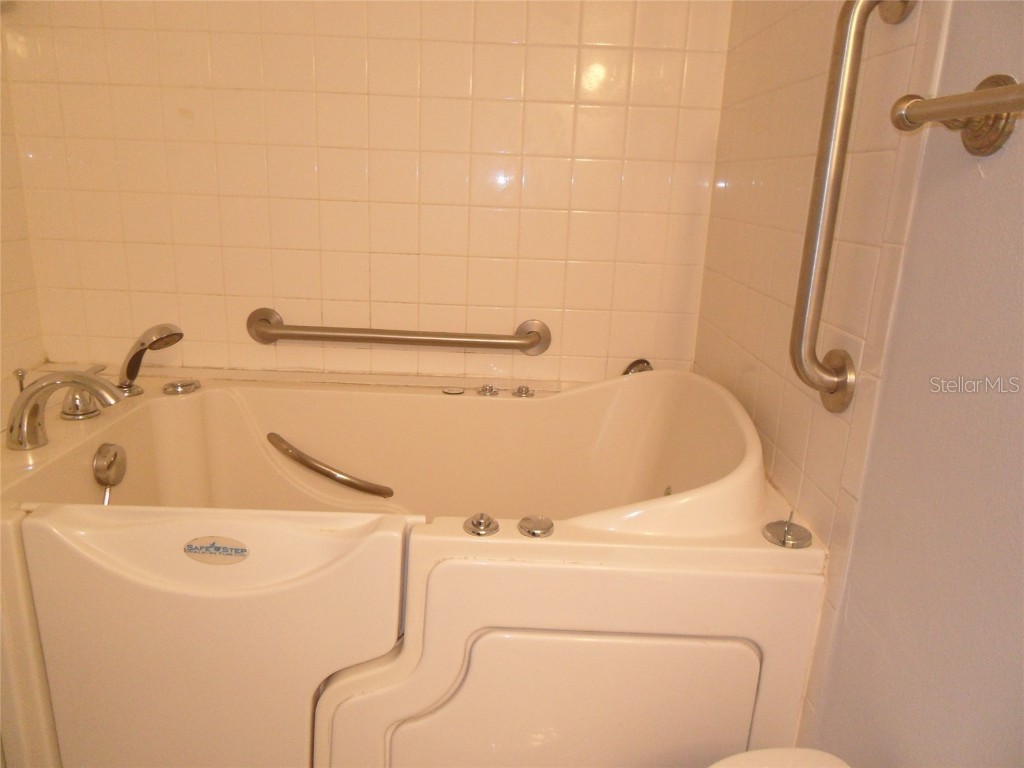 914 Lake Destiny Road #A Altamonte Springs FL 32714 O6357450 image16