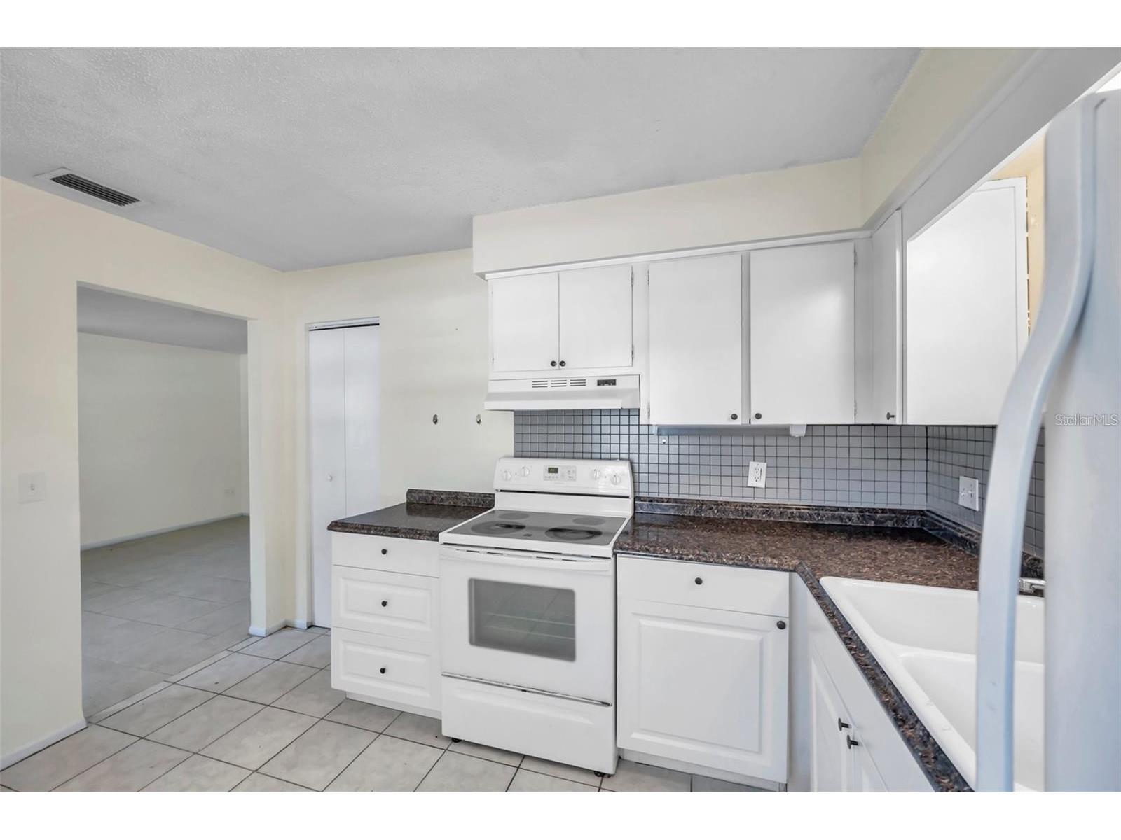 914 Lake Palms Drive Largo FL 33771 TB8487678 image15