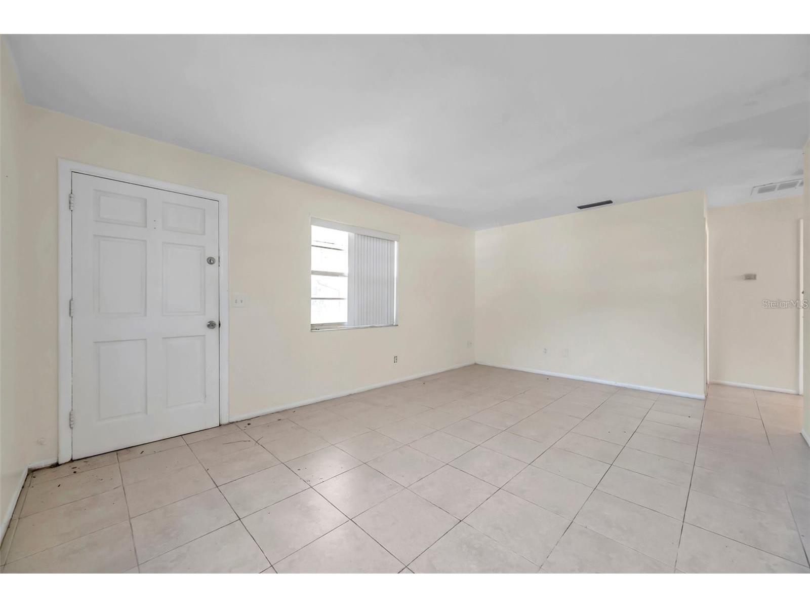 914 Lake Palms Drive Largo FL 33771 TB8487678 image5