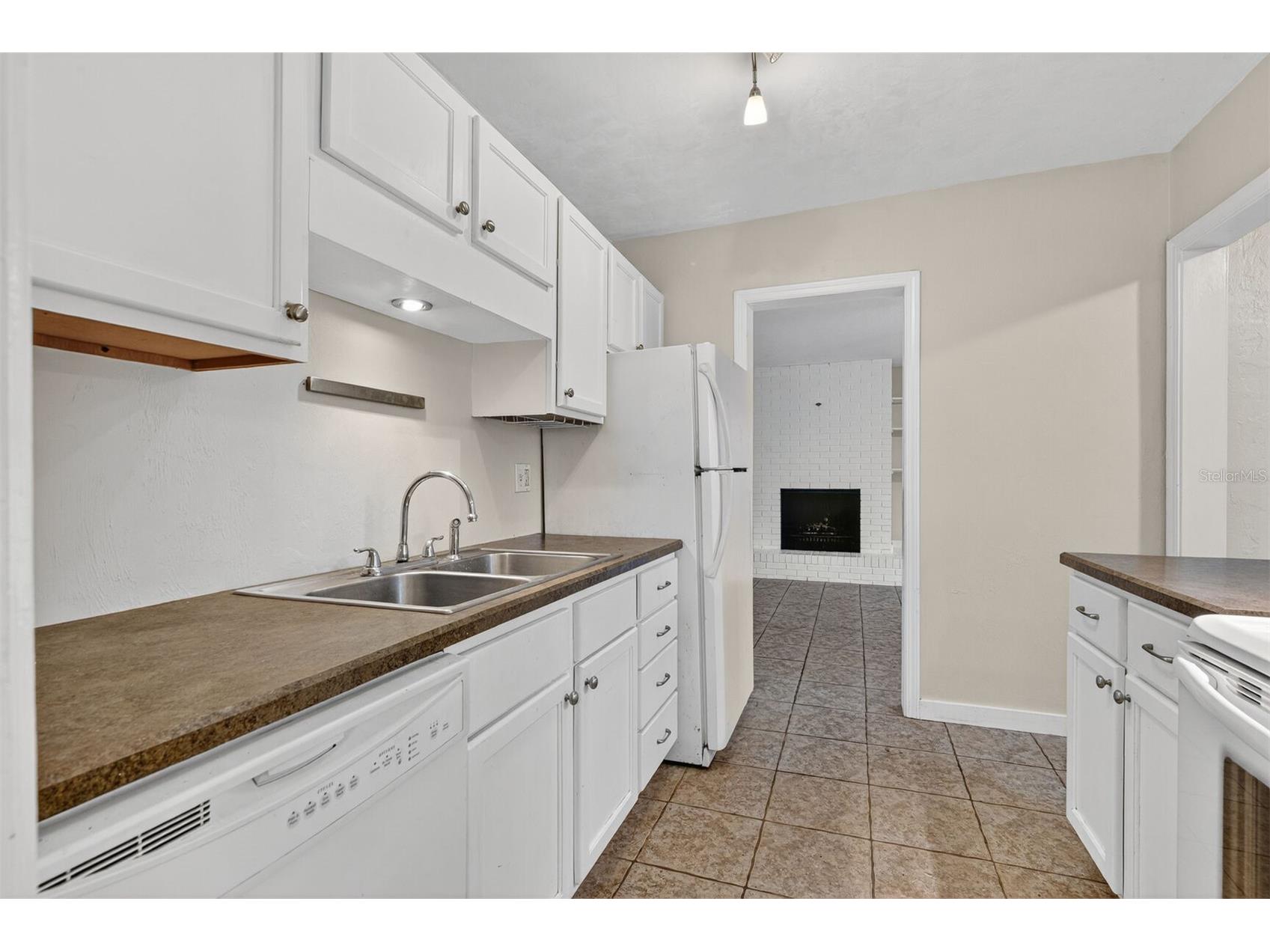 914 NE 6th Avenue Gainesville FL 32601 GC539765 image9