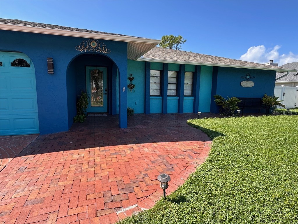 914 Plum Tree Lane Sarasota FL 34243 TB8443581 image3