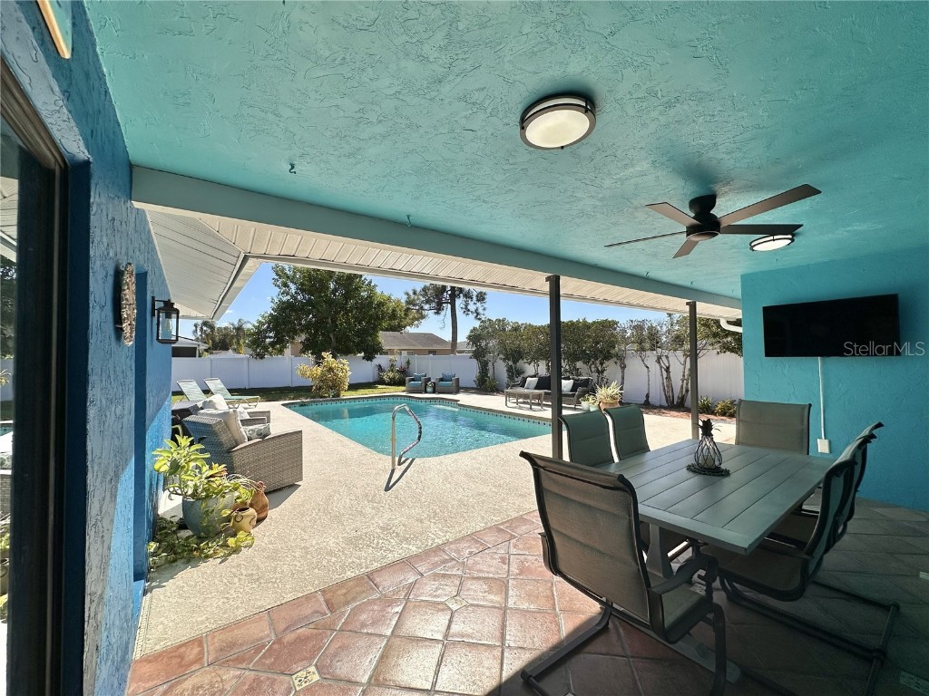 914 Plum Tree Lane Sarasota FL 34243 TB8443581 image49