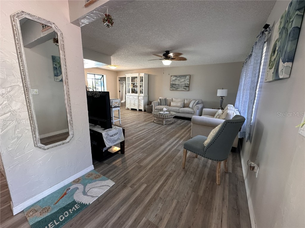 914 Plum Tree Lane Sarasota FL 34243 TB8443581 image50