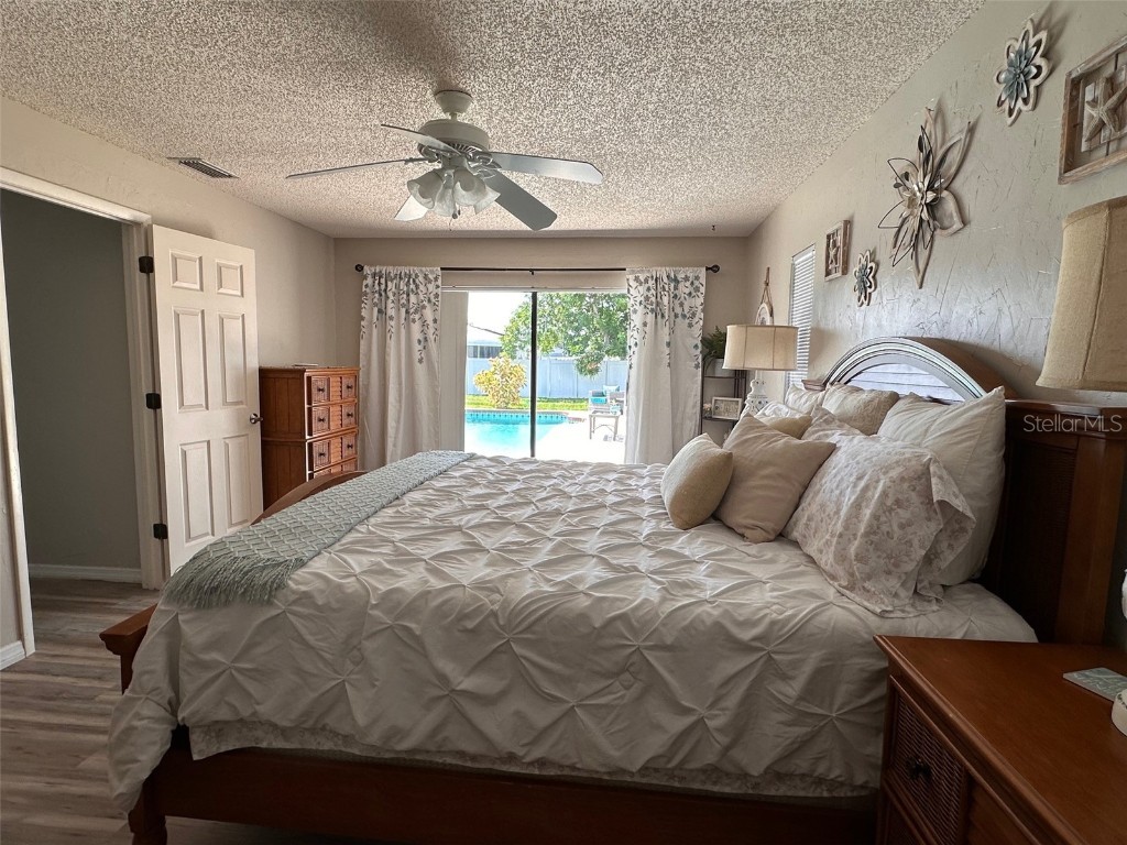 914 Plum Tree Lane Sarasota FL 34243 TB8443581 image64