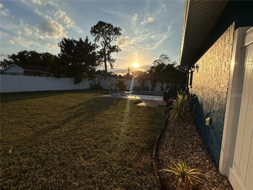 914 Plum Tree Lane Sarasota FL 34243 TB8443581 image8