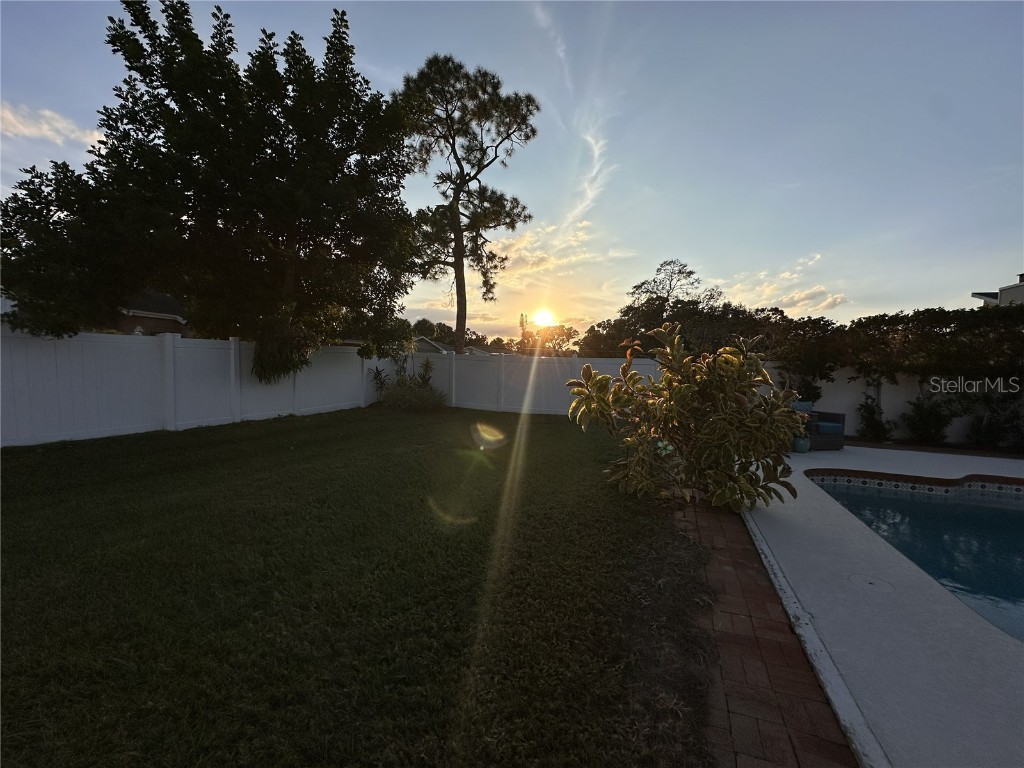 914 Plum Tree Lane Sarasota FL 34243 TB8443581 image81