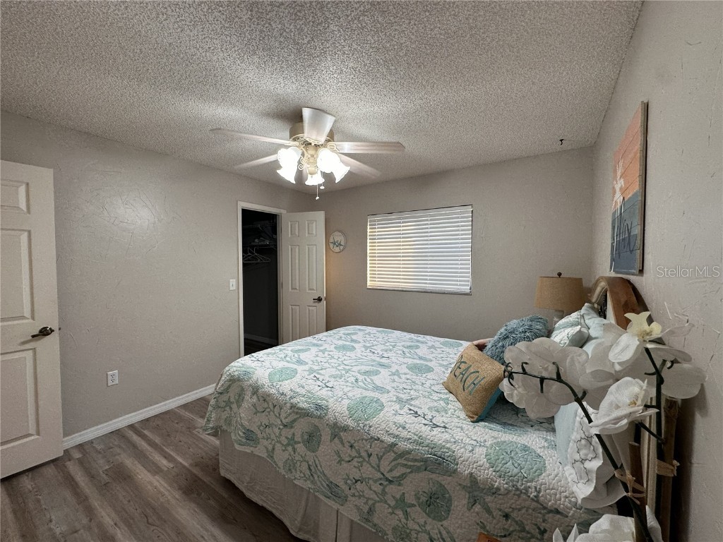 914 Plum Tree Lane Sarasota FL 34243 TB8443581 image89