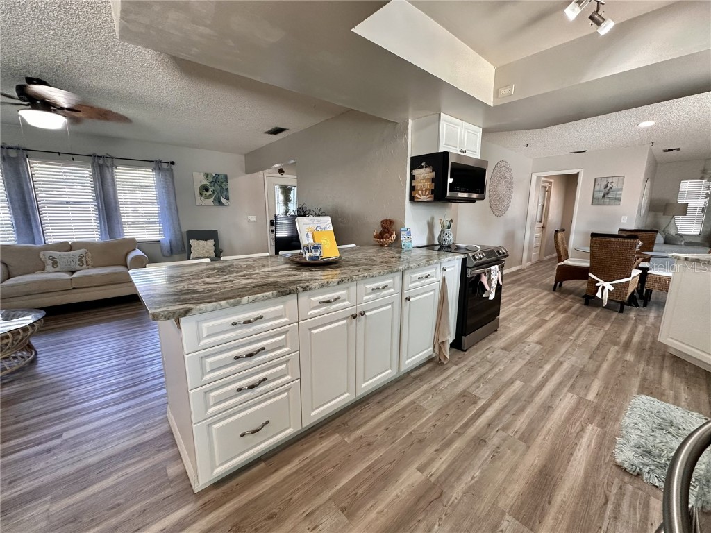 914 Plum Tree Lane Sarasota FL 34243 TB8443581 image91