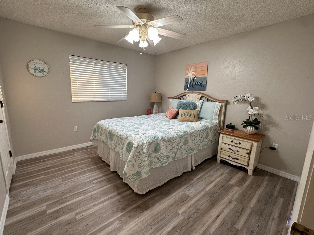 914 Plum Tree Lane Sarasota FL 34243 TB8443581 image93