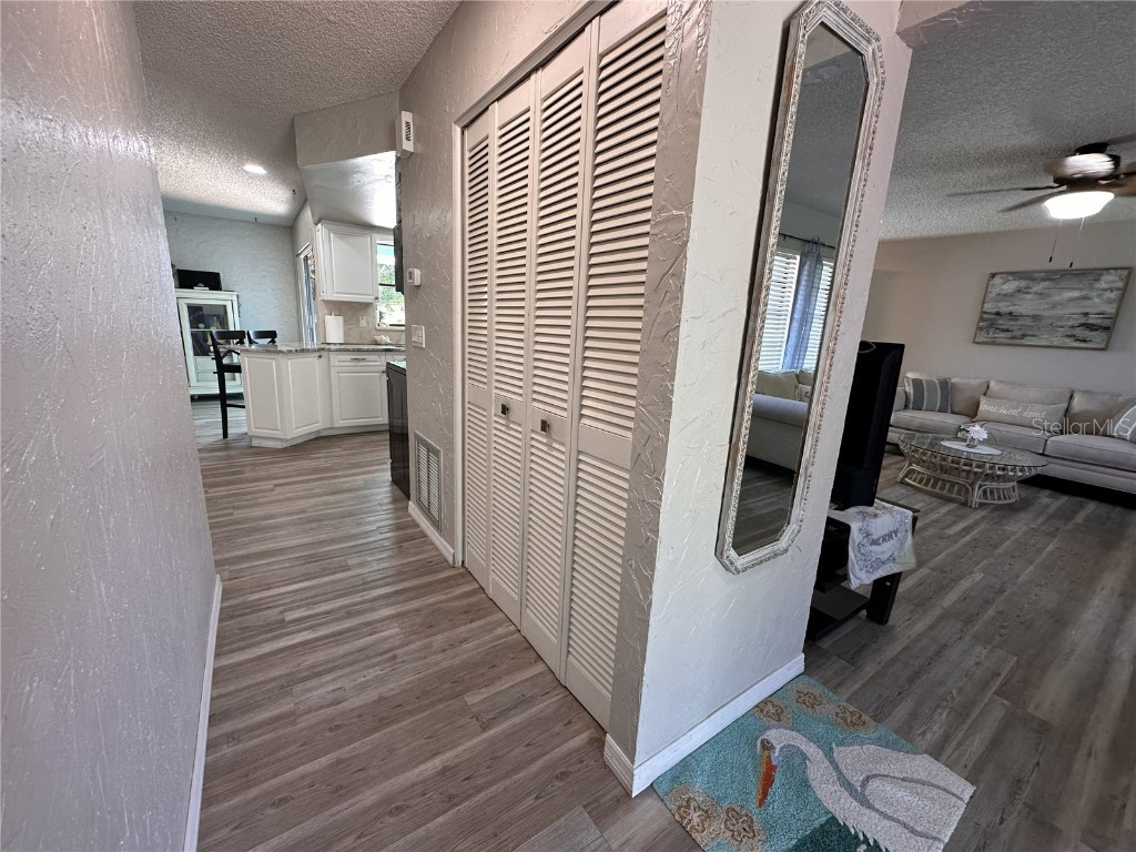 914 Plum Tree Lane Sarasota FL 34243 TB8443581 image95