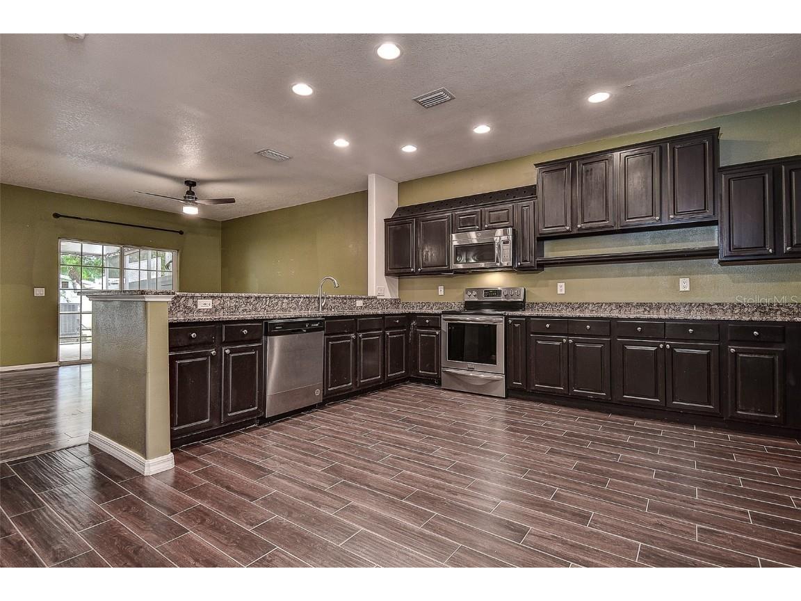 914 Woodbridge Court Safety Harbor FL 34695 TB8440457 image9