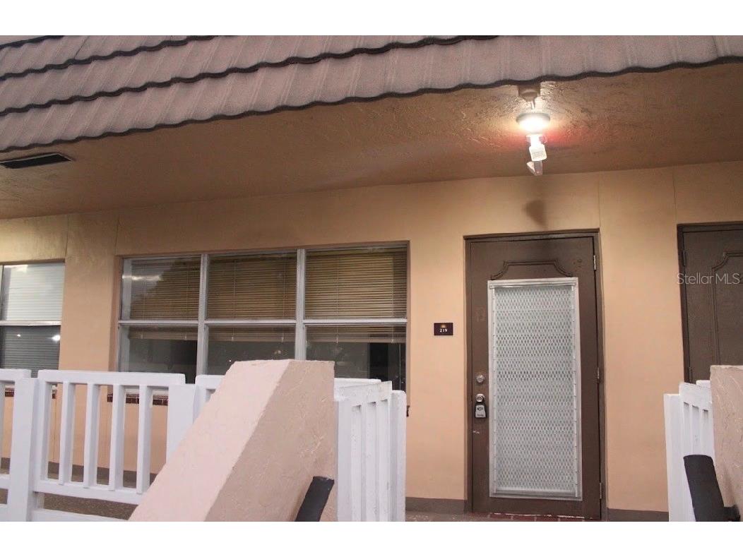 9141 Sunrise Lakes Boulevard #219 Sunrise FL 33322 O6376578 image1