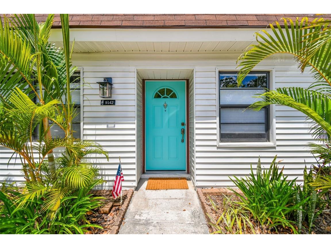 9142 Oakwood Lane Seminole FL 33776 TB8393489 image1