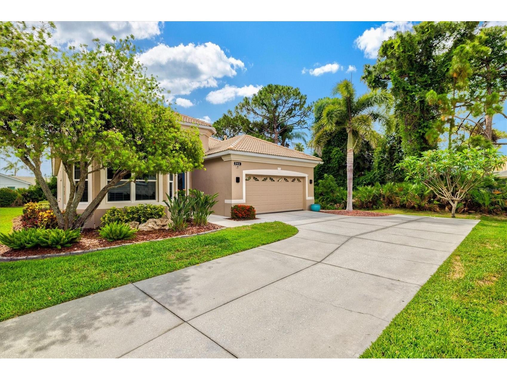 9144 Willow Brook Drive Sarasota FL 34238 A4695699 image2