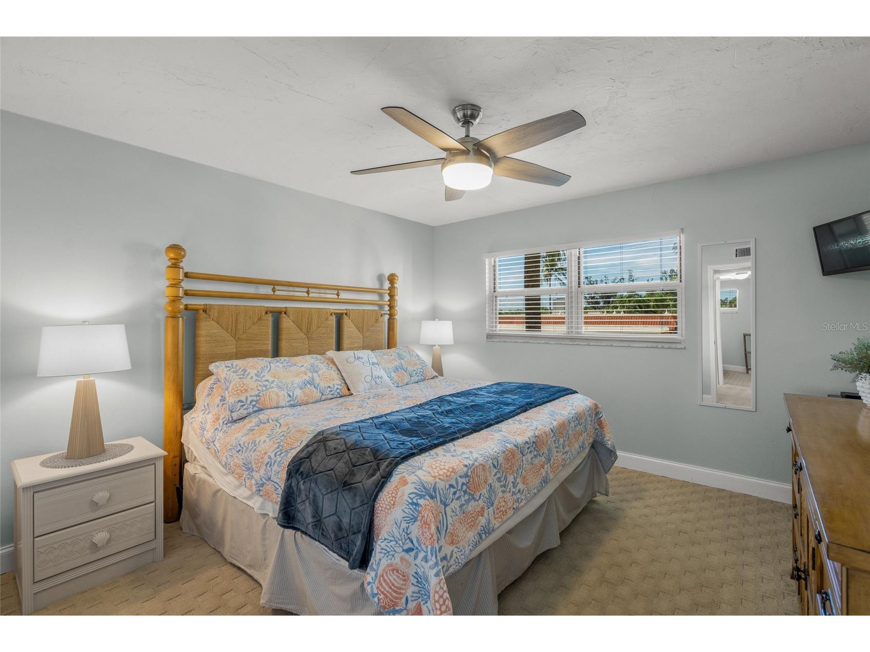 915 Beach Road #215 Siesta Key FL 34242 C7524394 image20