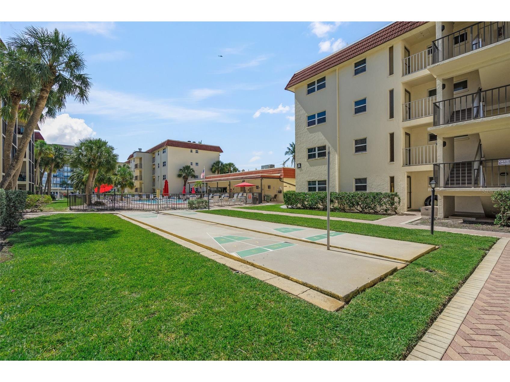915 Beach Road #215 Siesta Key FL 34242 C7524394 image29