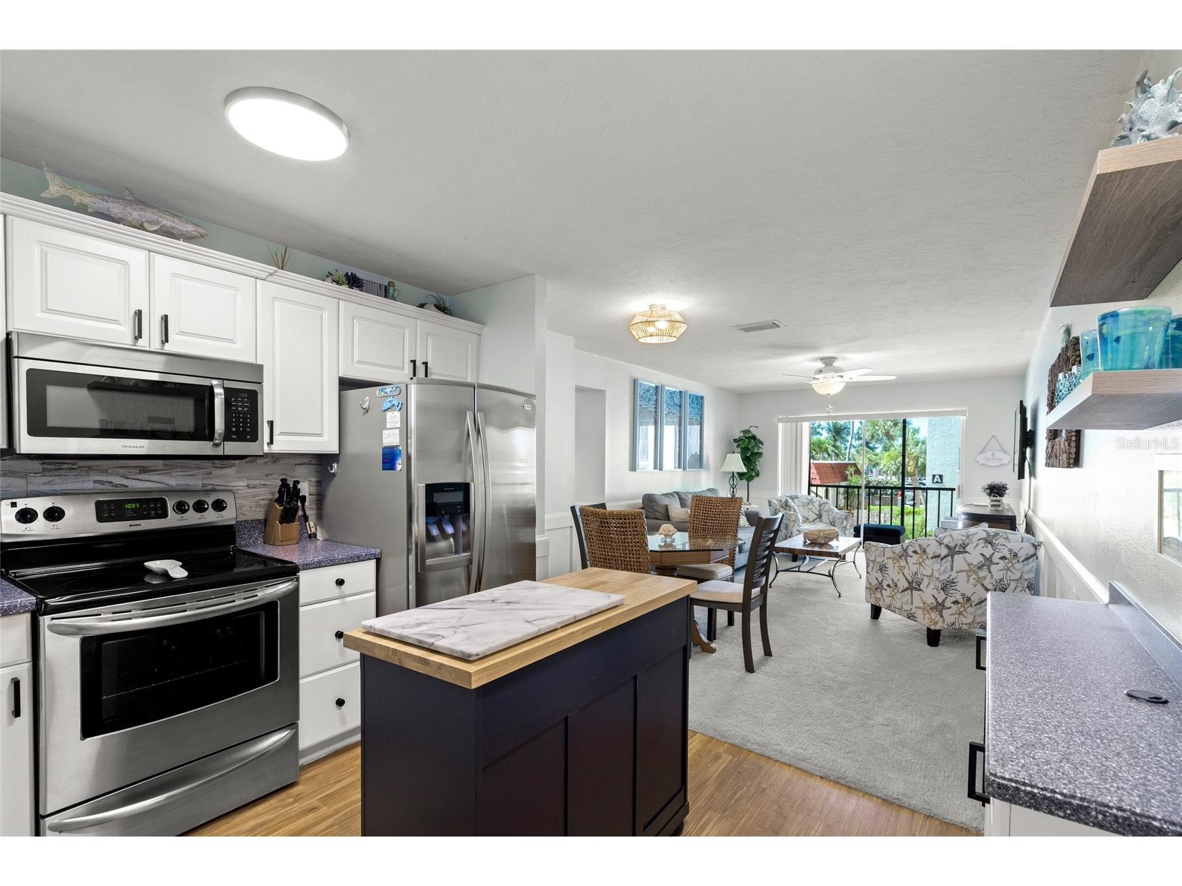 915 Beach Road #215 Siesta Key FL 34242 C7524394 image3