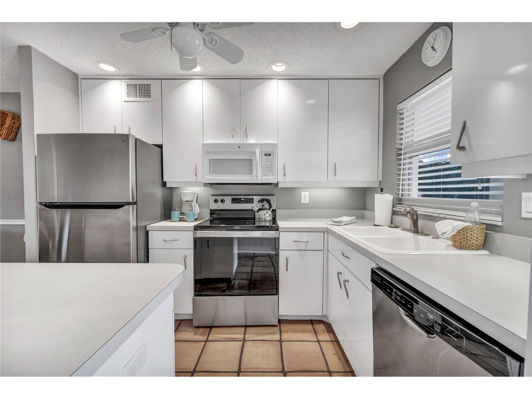 915 Beach Road #216 Sarasota FL 34242 A4677981 image13