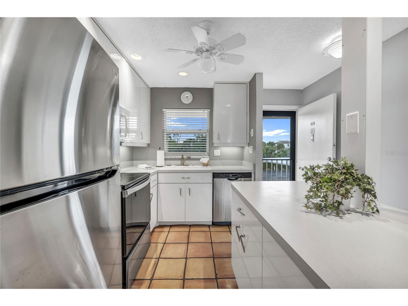 915 Beach Road #216 Sarasota FL 34242 A4677981 image14