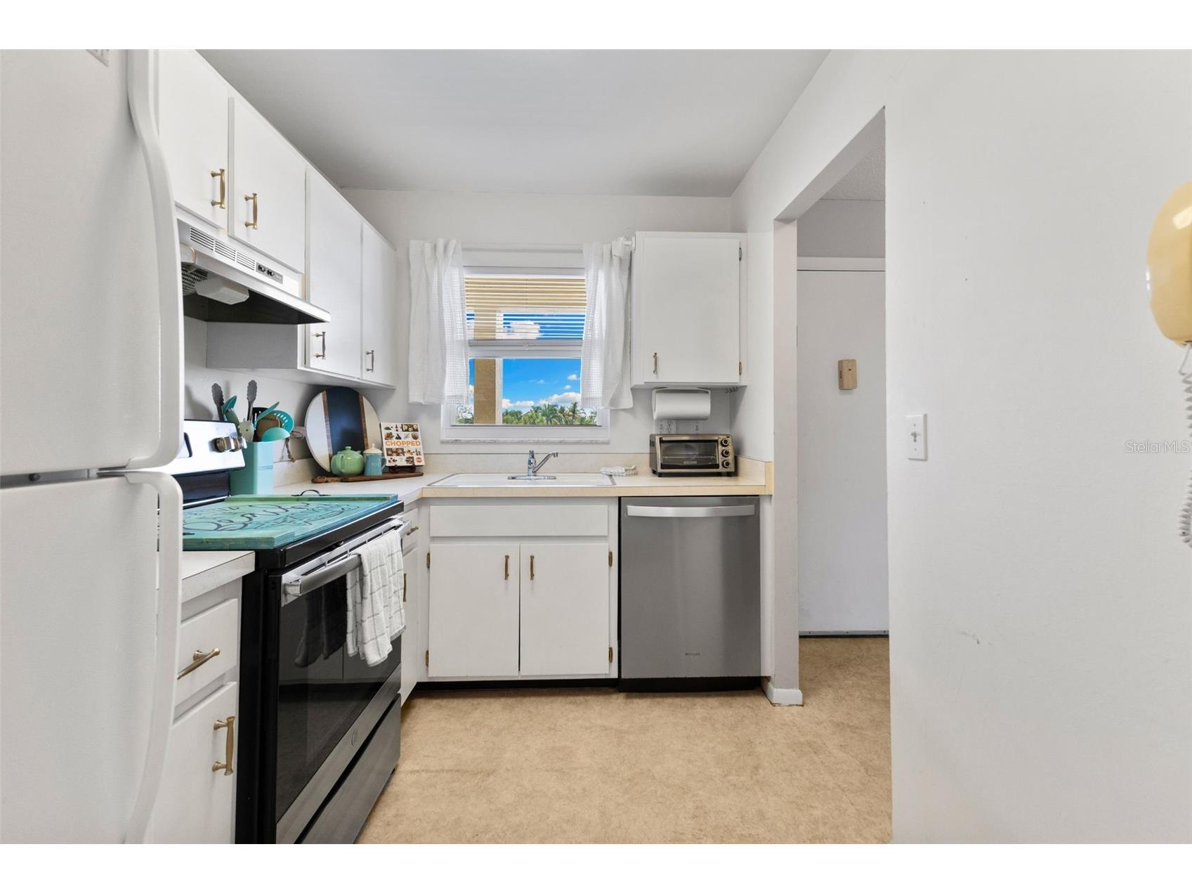 915 Beach Road #318 Sarasota FL 34242 A4682116 image14