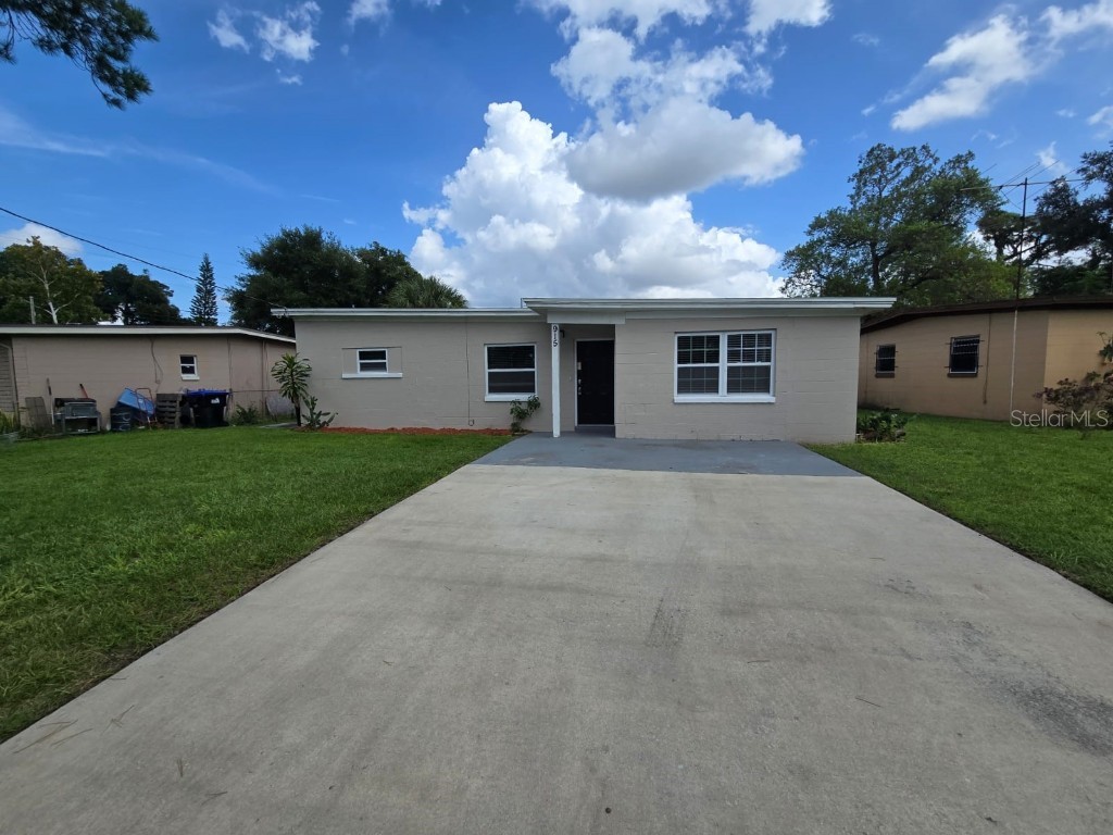 915 Bordeaux Place Orlando FL 32808 TB8304918 image1