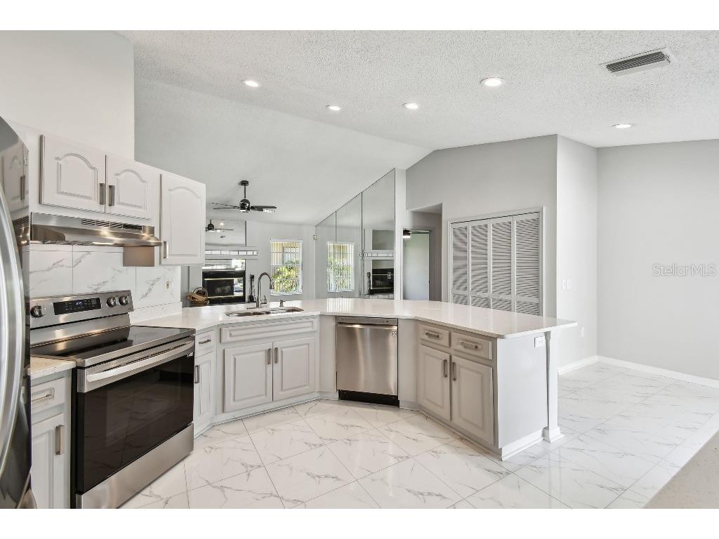 915 Brittany Park Boulevard Tarpon Springs FL 34689 TB8354448 image12