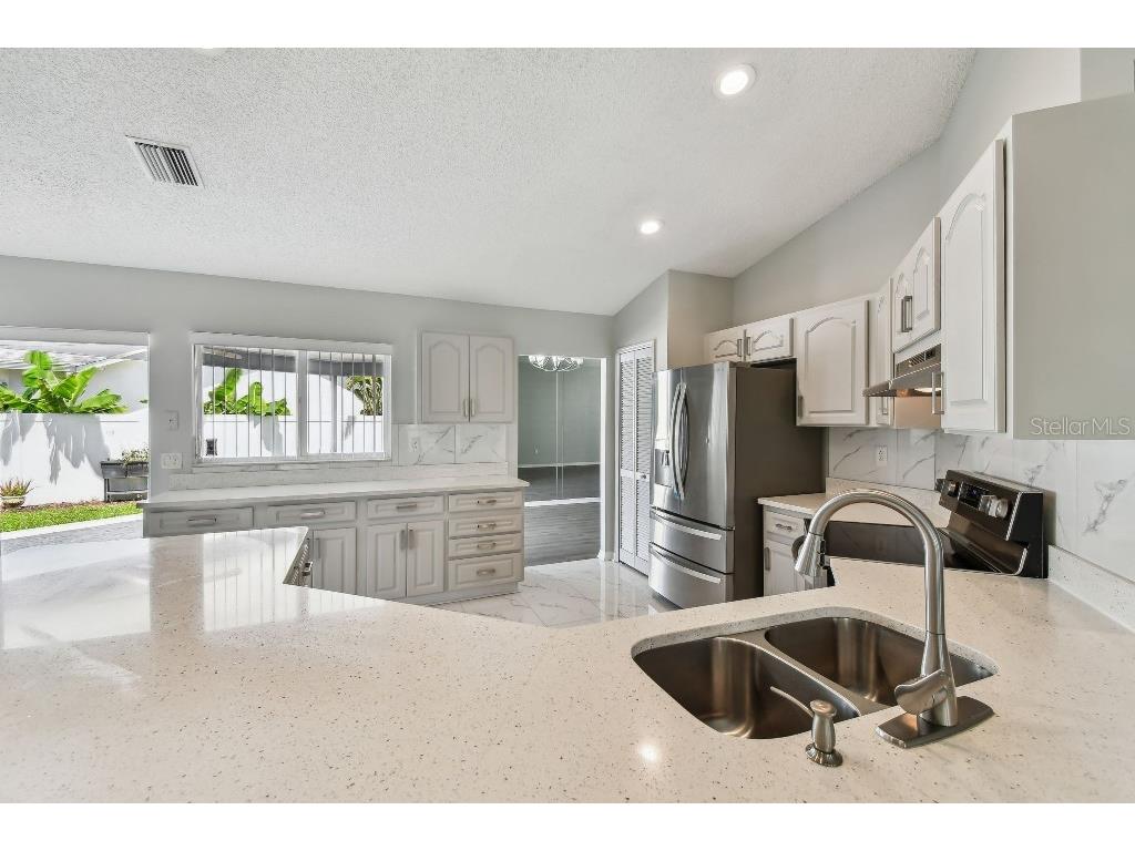 915 Brittany Park Boulevard Tarpon Springs FL 34689 TB8354448 image15