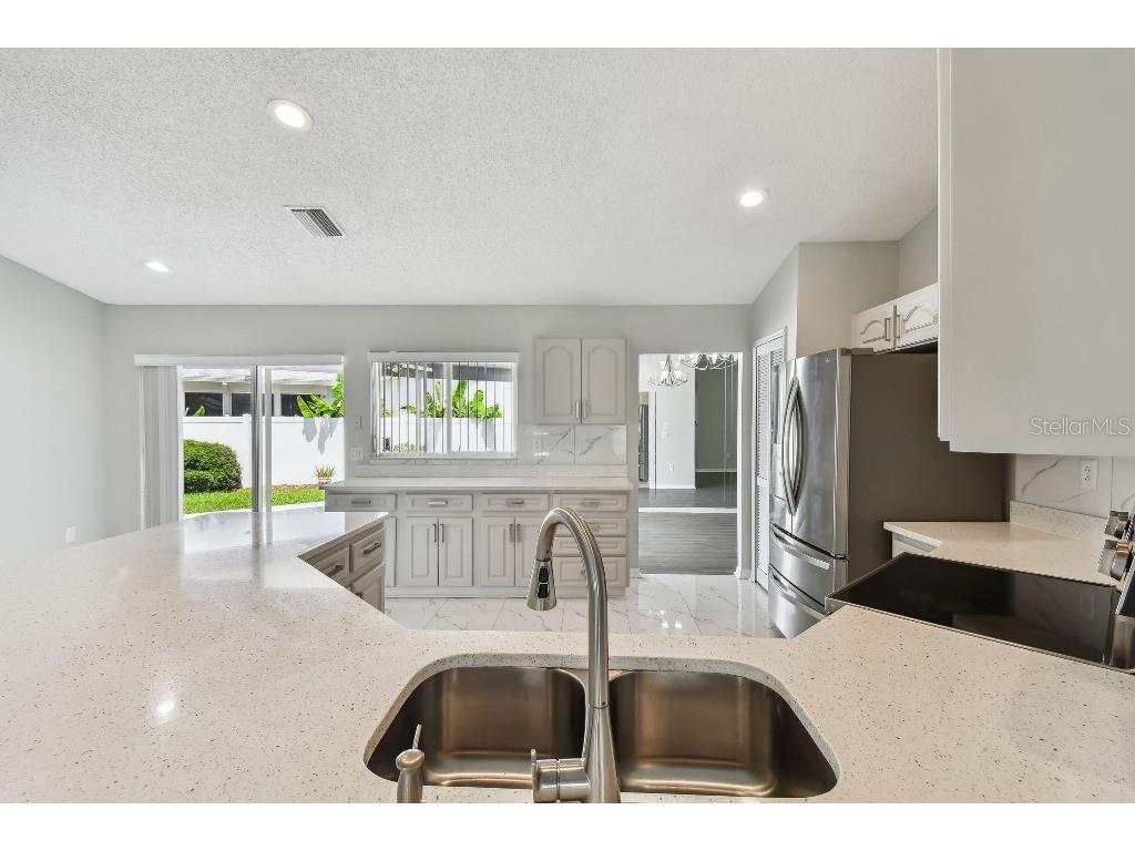 915 Brittany Park Boulevard Tarpon Springs FL 34689 TB8354448 image16