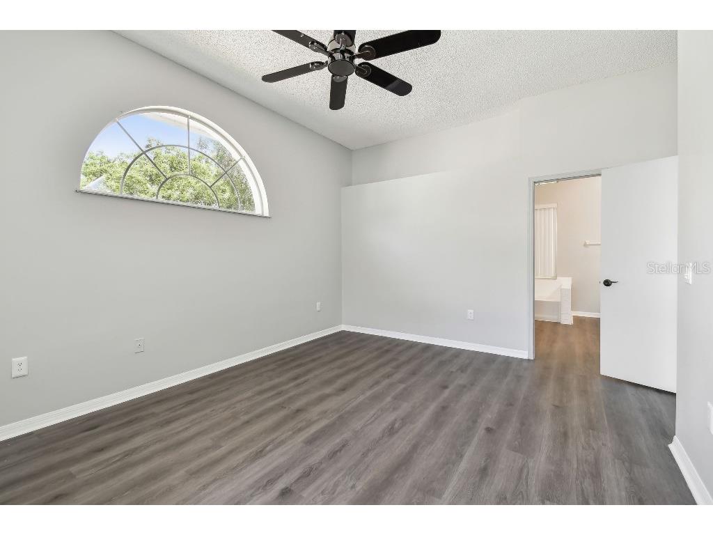 915 Brittany Park Boulevard Tarpon Springs FL 34689 TB8354448 image26