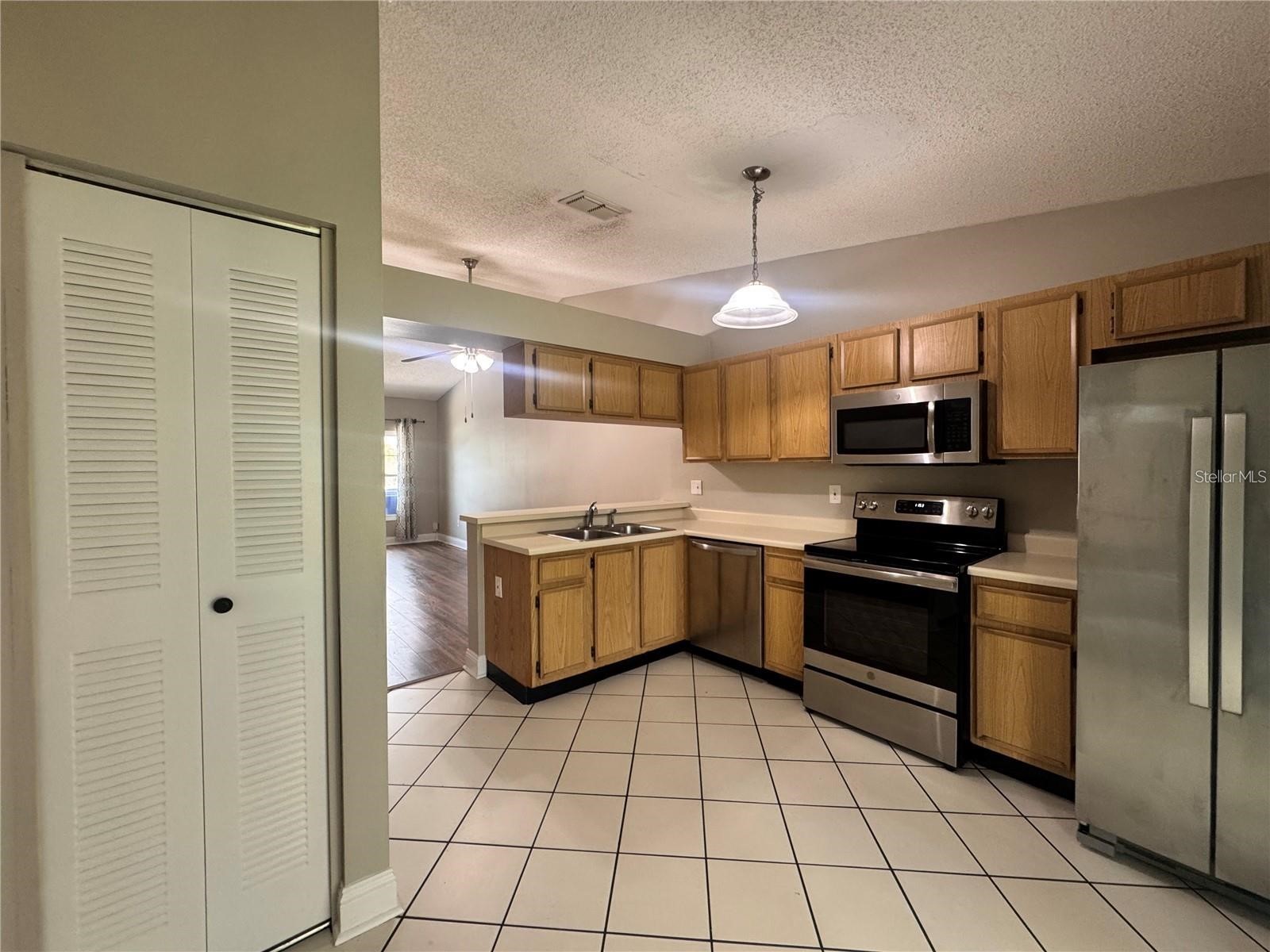 915 Burlwood Street Brandon FL 33511 TB8486883 image6