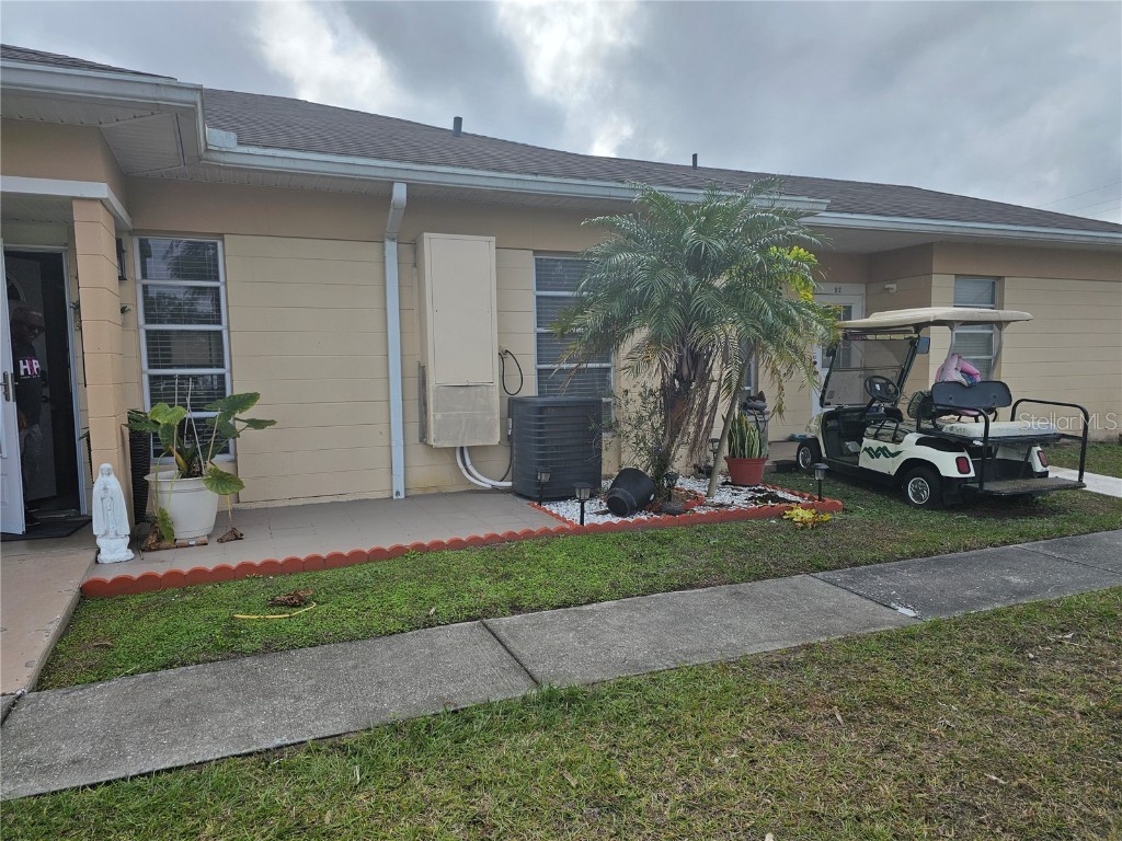915 Club Circle Lakeshore FL 33854 - LAKE WEOHYAKAPA S5118586 image2