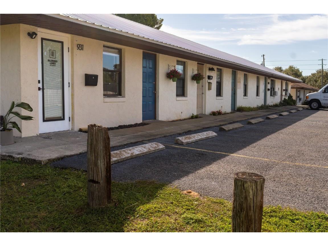 915 E Alfred Street Tavares FL 32778 G5103987 image4