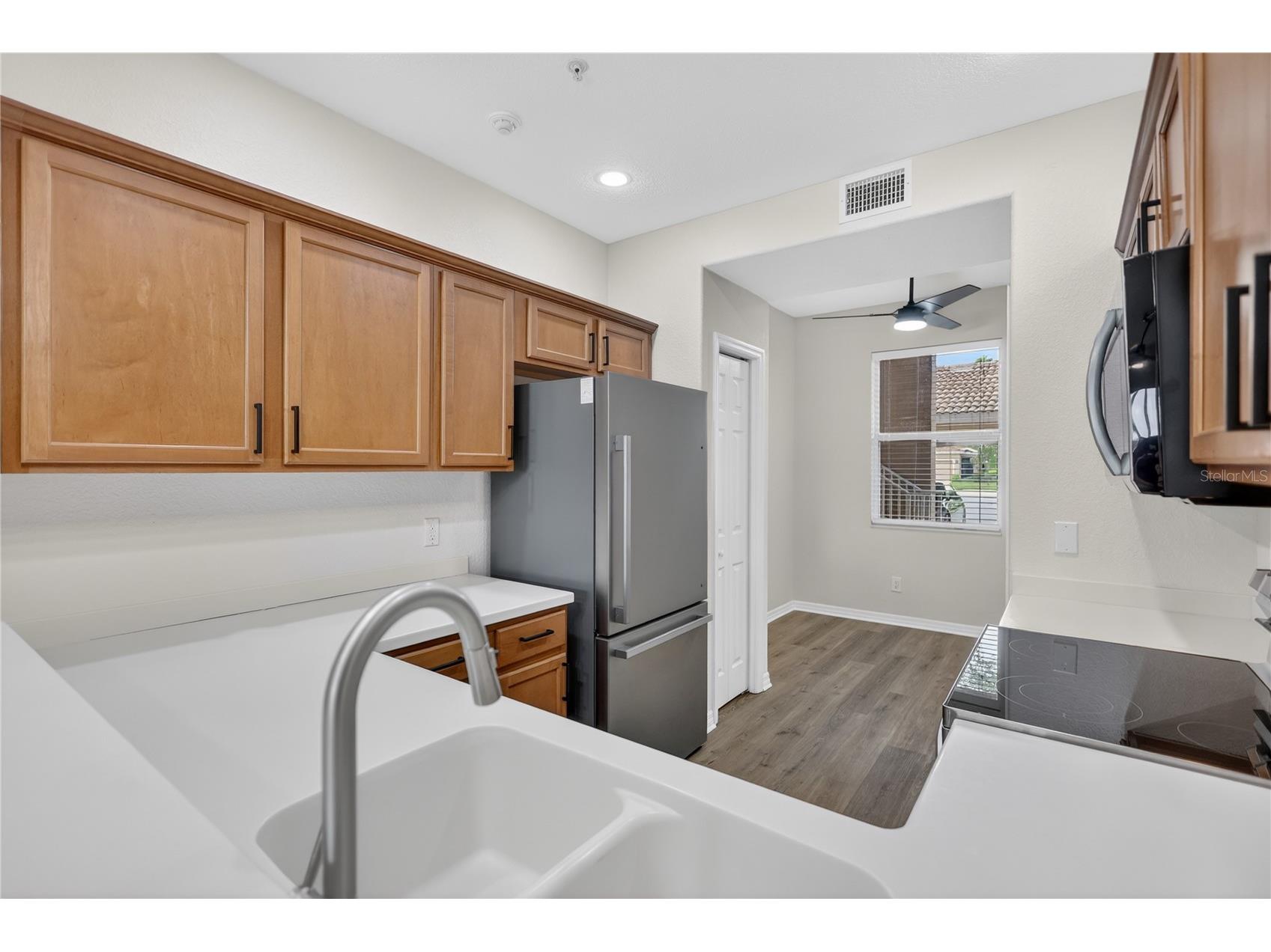 915 Fairwaycove Lane #101 Bradenton FL 34212 A4693958 image15