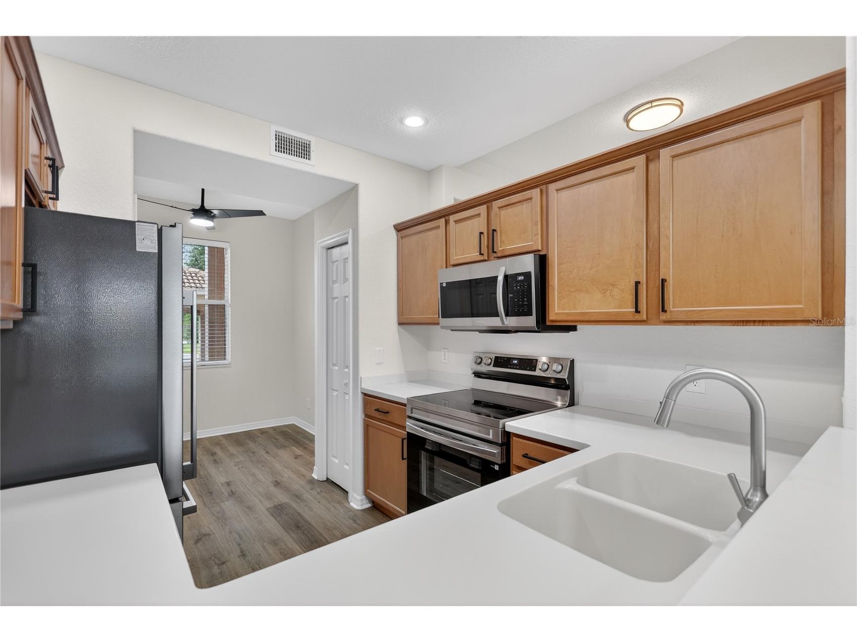 915 Fairwaycove Lane #101 Bradenton FL 34212 A4693958 image20
