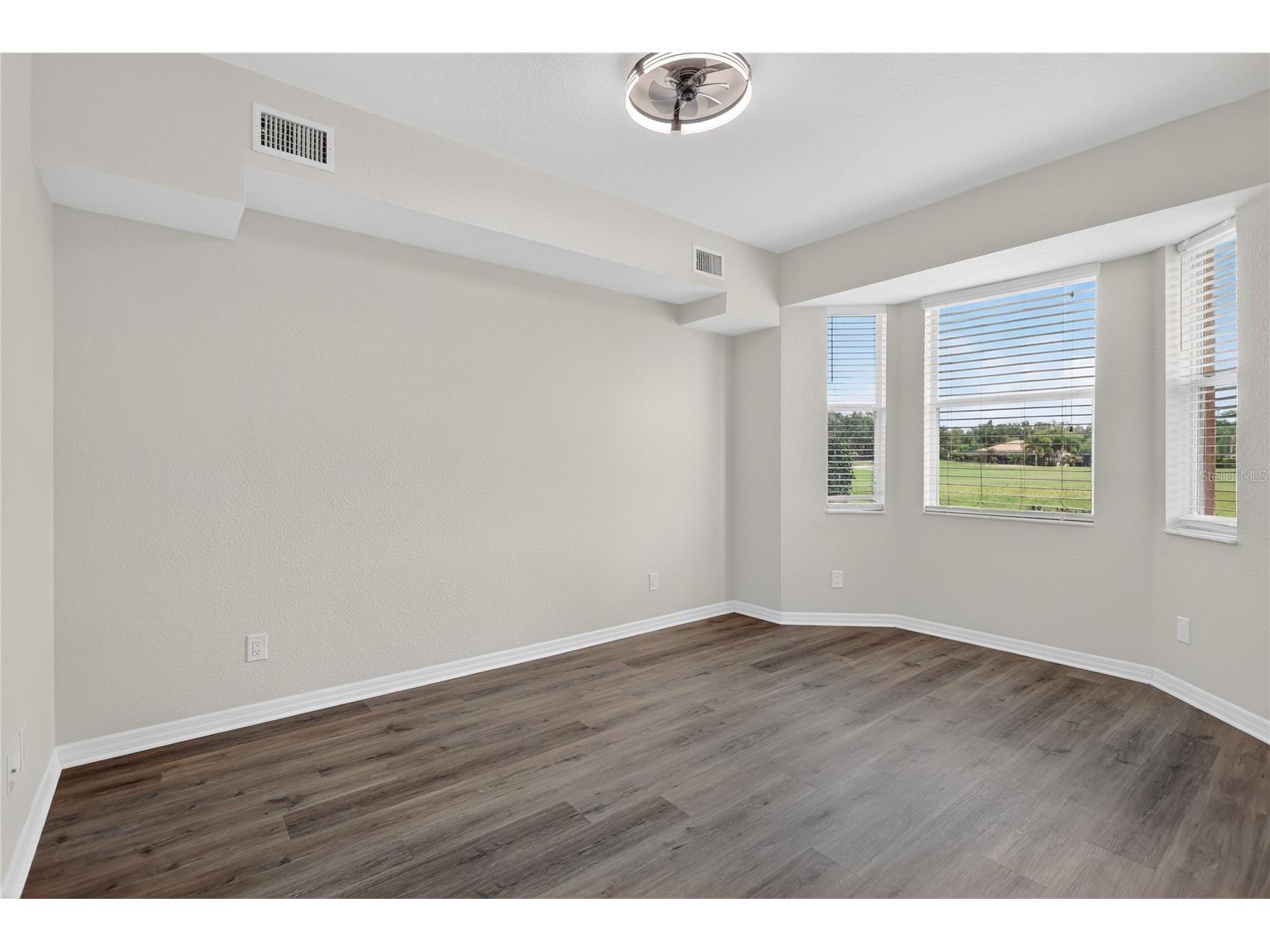 915 Fairwaycove Lane #101 Bradenton FL 34212 A4693958 image23