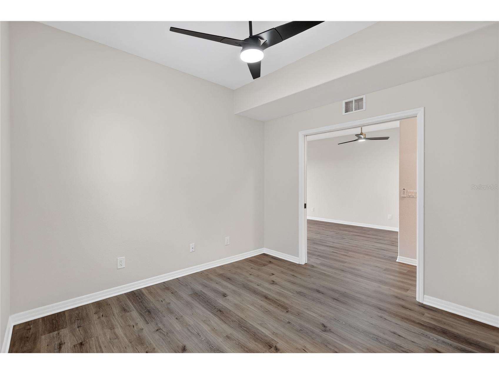 915 Fairwaycove Lane #101 Bradenton FL 34212 A4693958 image38